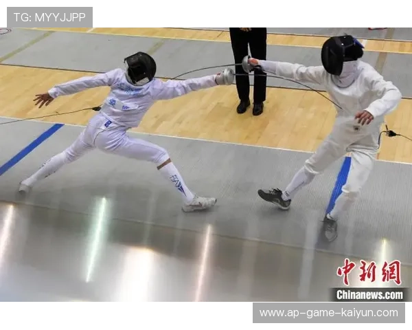 “世界武术冠军巅峰对决，高新体育中心剑拔弩张”